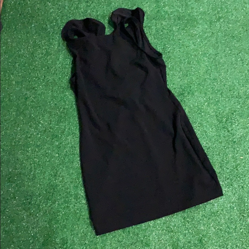 - BACKLESS RUFFLE BLACK DRESS -